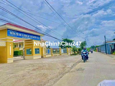 đất thổ cư đường xe hơi Phạm Văn Muộn , gần nhiều tiện ích