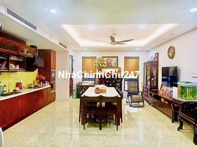 Bán Nhà Mặt ngõ Rộng Hào Nam oto Tránh - Kinh Doanh DT 62m   giá 20 Tỷ