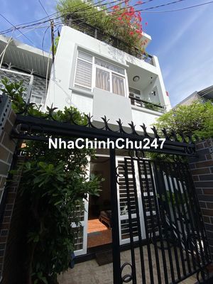 Bán nhà chính chủ 70m2 nở hậu hướng Đông Nam hẻm 1/ Tôn Đản Q4