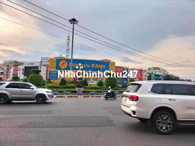 Rất gấp Ngay Mt Vòng Xoay TP Đồng Xoài BP cách TPHCM83km Chính chủ bán