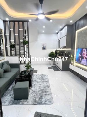 Cực hiếm! Phố Nguyễn Xiển, đất phân lô, ô tô tránh, 32m2 x 4T, 8.x tỷ