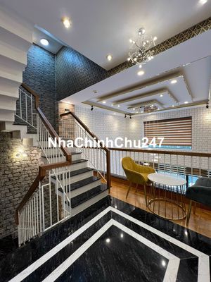 Chủ bán gấp căn Nguyễn Tất Thành, quận 4 giá 3tỷ200tr có sân thượng