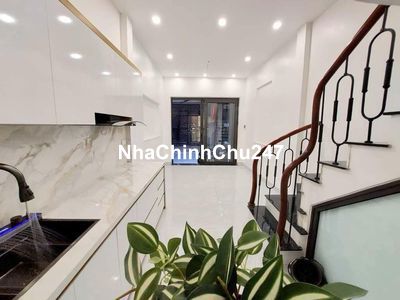 Hiếm, Chính chủ bán nhà Tân Mai 29m2, 5 tầng chỉ 4.6 tỷ