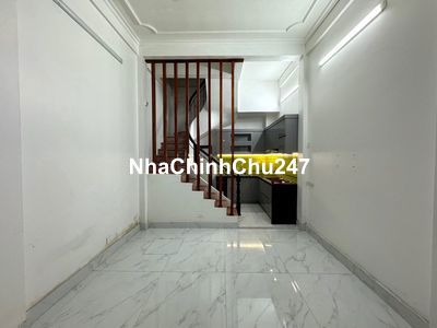 Bán nhà đầu phố ngõ ô tô gần trường KDCN 5 tầng 32m2 sổ đỏ chính chủ