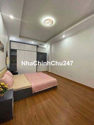 Chính chủ bán nhà 35m xây 5 tầng gần ngay phố Ngô Gia Tự, Việt Hưng,LB