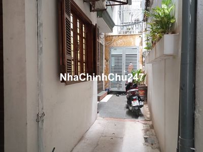 Chủ nhờ bán nhà dân xây Phố Huế, Hoàn Kiếm, 18m, 5T, 3PN, chỉ 3.69 tỷ.