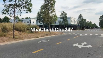 Nhà và đất DT150m2, giá 1ty3, sổ sẵn,có hoàn công,TT lai uyên Bàu Bàng