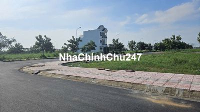 Bán đất 100m2 view trường học khu the sol city số riêng NH cho vay 70%