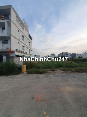 Bán đất  DT.186m2  ngang 10  đường lã xuân oai.