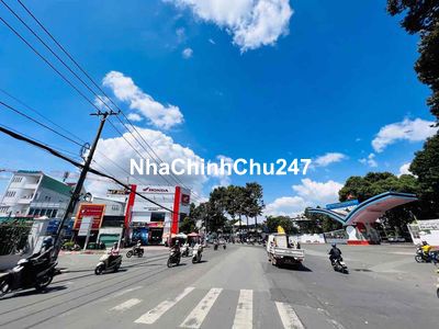 HÀNG ĐẸP- NHÀ MT NGAY VINCOM THỦ ĐỨC- 64M2 5.5 TỶ -ĐƯỜNG ÔTÔ THÔNG