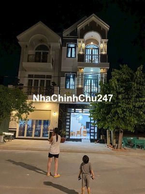 Nha mot trêt hai lau, 4pn, khu dân cu xuyen a