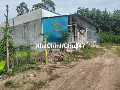 Kẹt tiền bán lô đất rẽ gần khu Công nghiệp