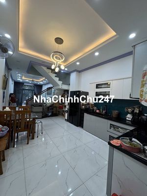 Chính chủ bán nhà ngang 4m, 4 tầng hẻm 4,5m ở 20/17 Trần Quang Diệu Q3