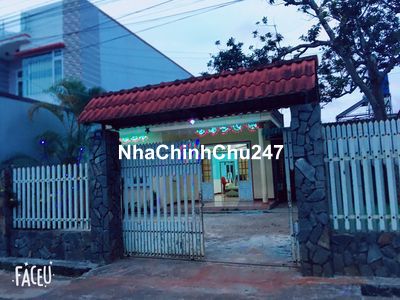 Nhà mặt tiền đường Phan Chu Trinh, 4 phòng ngủ, nội thất cơ bản