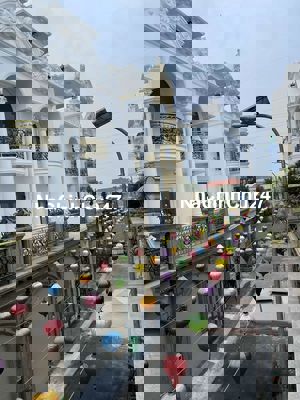 Nhà 1 trệt3 lầu sân thượng full nội thất đường số 8 BHHB bình tân