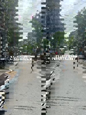 Nhà C4 chính chủ, pháp lý rõ ràng, đường rộng 12m, khu dân cư an ninh