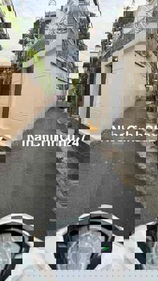 nhà cấp 4 hẻm xe hơi ngay nhà thờ tam hà gần chợ Tam Hà sổ hồng riêng