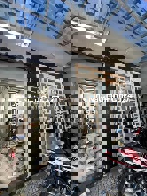 CÔ 8 ĐỊNH CƯ CẦN BÁN GẤP NHÀ BÙI VĂN BA 70M2 GIÁ 1TỶ750M2 HẺM 6M SHR