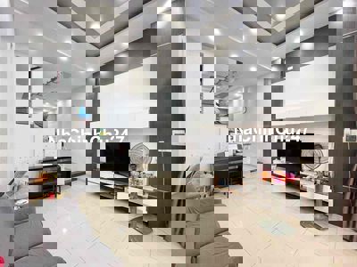 Vợ chồng định cư ở nước ngoài bán căn nhà Chu Văn An - Bình Thạnh
