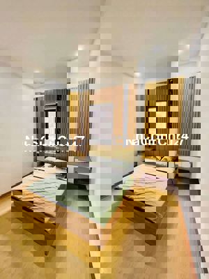 Chính chủ - mặt phố - 30.2 m2 - ô tô qua nhà. 5m ra Ô tô tránh.