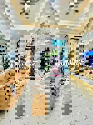 chính chủ nhờ bán gấp căn 39m2 phố hồng mai, oto đỗ cửa giá hơn 5ty