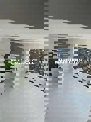 Nhà 3 tầng kinh doanh tốt tại Thủ Đức chỉ 4,75 tỏi