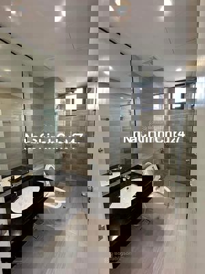 CHỦ CẦN TIỀN BÁN GẤP CĂN HỘ 3 PHÒNG NGỦ LỖ 700 TRIỆU CHUNG CƯ LÊ PHONG