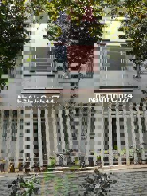 Nhà biệt thự khu BCR 3 mặt tiền, 3 tấm