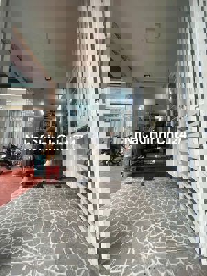 NHÀ BÁN PHỐ LĨNH NAM 40M /2 T/ GIÁ 2,3 TỶ  OTO ĐỖ CỬA