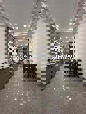 ☎ Á HẬU HỒNG TIẾN - NHÀ ĐẸP LONG LANH - THANG MÁY