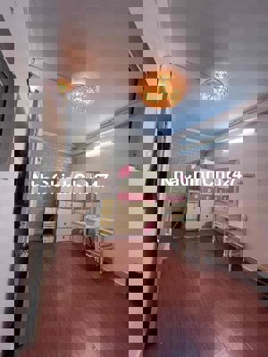 Bán nhà Lĩnh Nam Hoàng Mai 30m 5 tầng Giá 5.29 tỷ