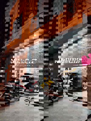 SIÊU PHẨM LÔ GÓC PHỐ NAM DƯ – NHÀ MỚI KÍNH KOONG – Ô TÔ TRÁNH