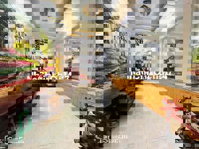 Hót…🔥🔥Bán nhà 3 lầu ,khu dân cư ,nhỉnh 5 tỷ vườn lài