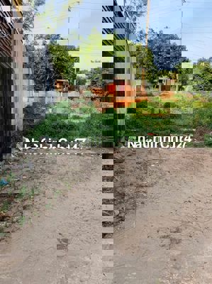 Chính chủ cần bán đất thổ cư 2 mặt tiền vuông đẹp