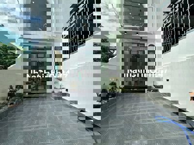 Nhà 1 lầu 5x20 full thổ cư cách đường DT826 chỉ 100m, gần KCN Cầu Tràm