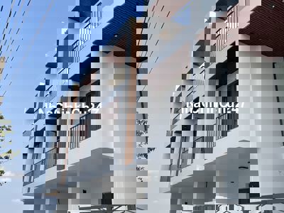 NHÀ PHỐ TP. CÀ MAU XÂY SẴN 1 TRỆT 2 LẦU TẠI PHƯỜNG 8 VÀ PHƯỜNG 9