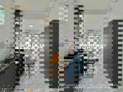 Căn Hộ Ban Công Thoáng Mới Xây Đầy Đủ Nội Thất Ngay Chợ Phạm Văn Bạch.