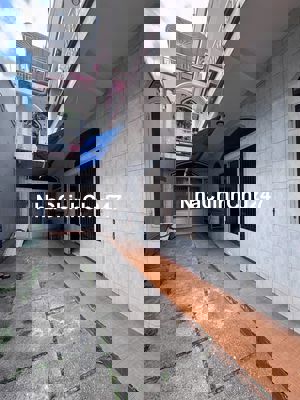 Chính chủ: Nguyên căn MT Độc Lập 8x20m, 38TR - HH 1/2 tháng.