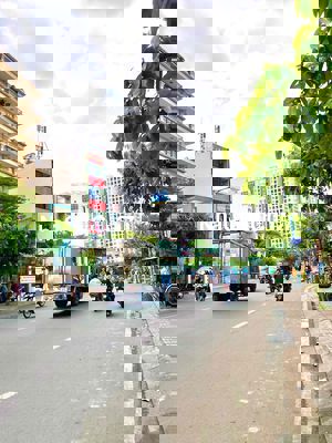 NGAY NGÃ TƯ TÔ HIỆU- HOÀ BÌNH, HẺM 6M XE HƠI NGỦ NHÀ- 4 X 15M NHÀ ĐẸP.