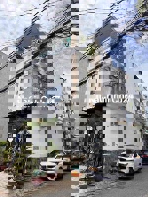 HXH 2 mặt tiền 4pn3wc đường Nguyễn Phúc Chu phường 15