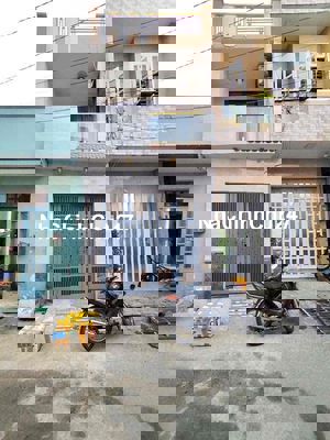 nhà 1 trệt 1 lầu 2 phòng ngủ 2wc, đường số 6. BHH B Bình Tân