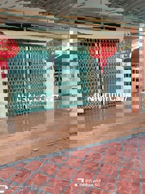 Cần bán gấp nhà cấp 4,sổ hồng chính chủ, liền kè, bến ghe tàu, cảng cá