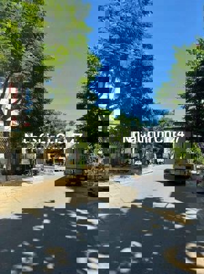 BÁN LÔ ĐẤT DT KHỦNG 200M2 VỊ TRÍ CỰC ĐẸP 2 MẶT TIỀN KHU NAM VIỆT Á