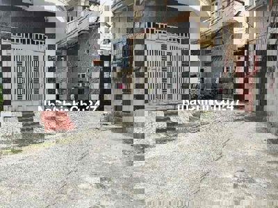 Nhà 3 tầng đúc, 66m2 Trường Chinh Tân Bình, chỉ hơn năm tỷ , hẻm 3,5m