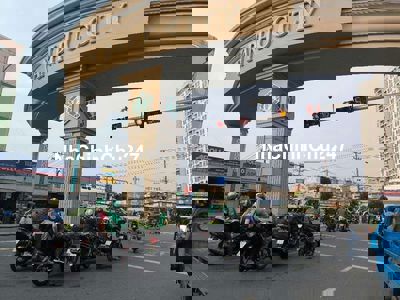 Nhà đẹp ngay cổng Vạn Phúc Gia chủ mới giảm thêm 200