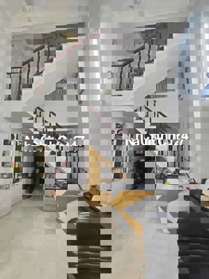 Bán nhà 3 tầng hẻm xe hơi