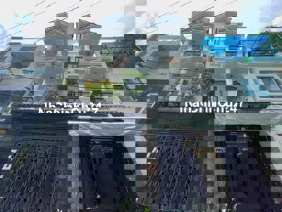 Bán Gấp Nhà 2 Lầu Ngay Chung Cư 4S, Cách Phạm Văn Đồng 300M, Đường 6M