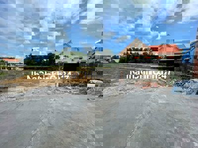Chính chủ cần bán ngộp lô đất 100m2 mặt tiền Nguyễn Hữu Trí