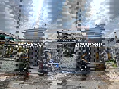 Chủ dọn về quê cần bán nhà 90m2 giá 880tr SHR ở Tân Kiên, Bình Chánh