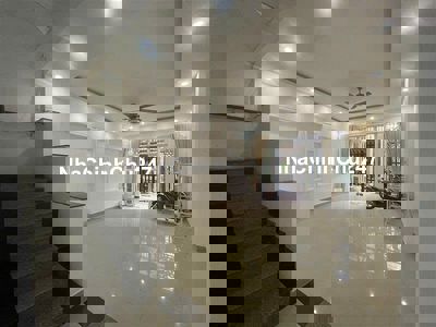 Siêu phẩm hiếm có - Nhà 4 tầng sang trọng - Đường xe tải - T.Tâm Q2